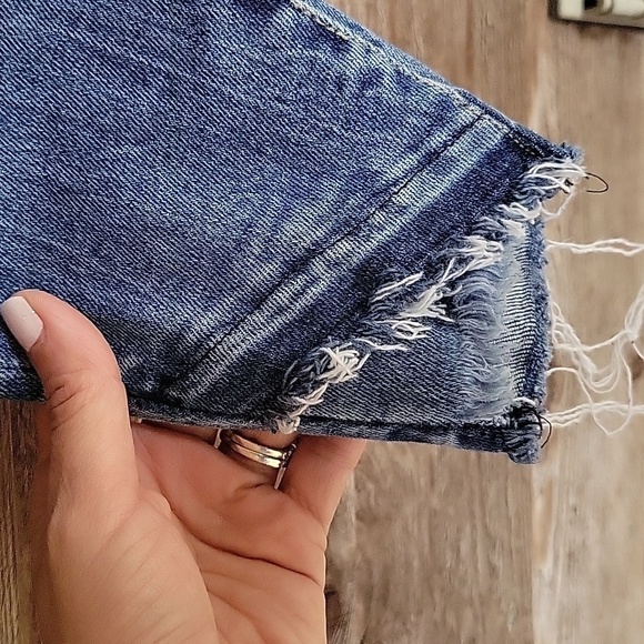 Kancan Size 3/25 Medium Wash Chewed Hem Ankle Skinny Jeans - Picture 2 of 6